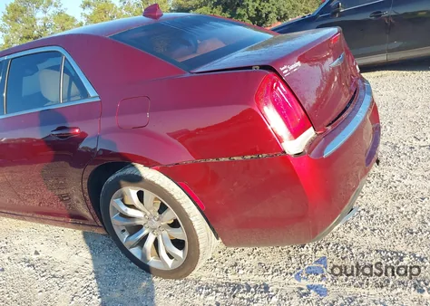 2019 Chrysler 300 Touring из США, поврежденный, VIN 2C3CCAAG7KH590108